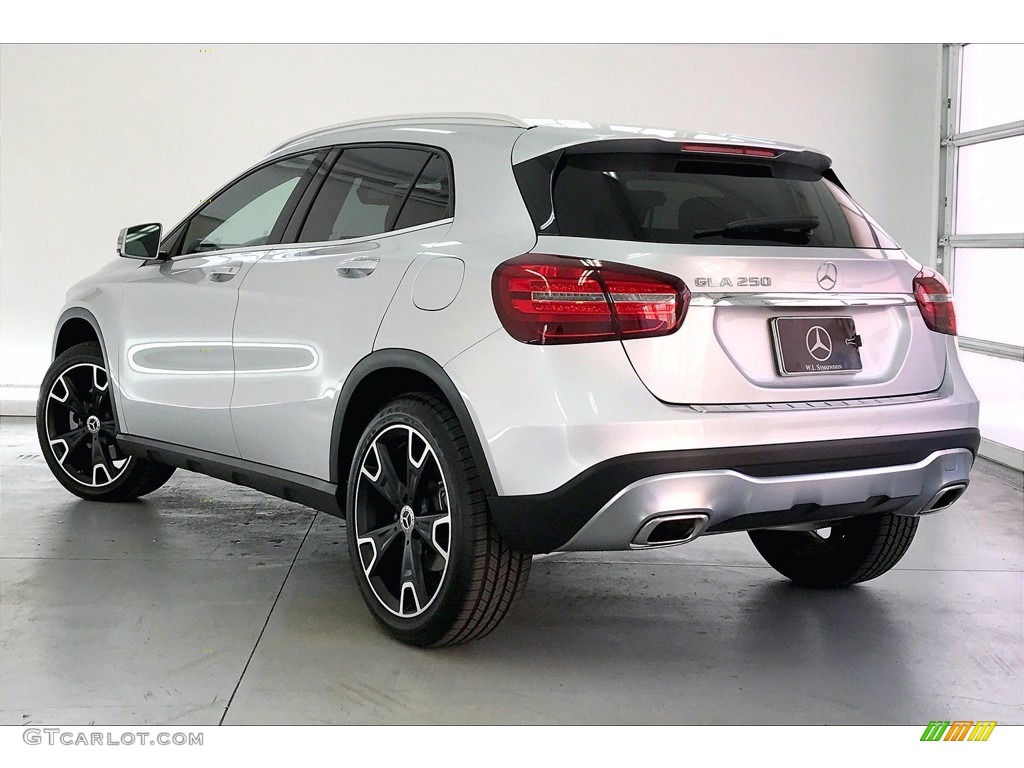 2020 GLA 250 - Iridium Silver Metallic / Black photo #10