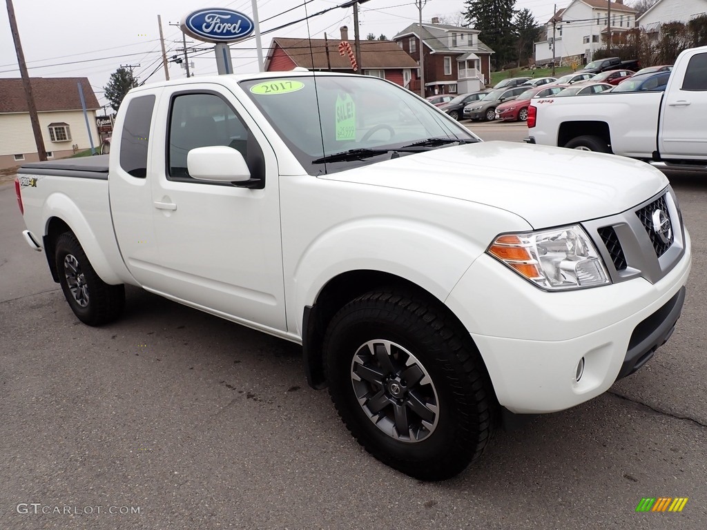 Glacier White 2017 Nissan Frontier Pro-4X King Cab 4x4 Exterior Photo #140454400