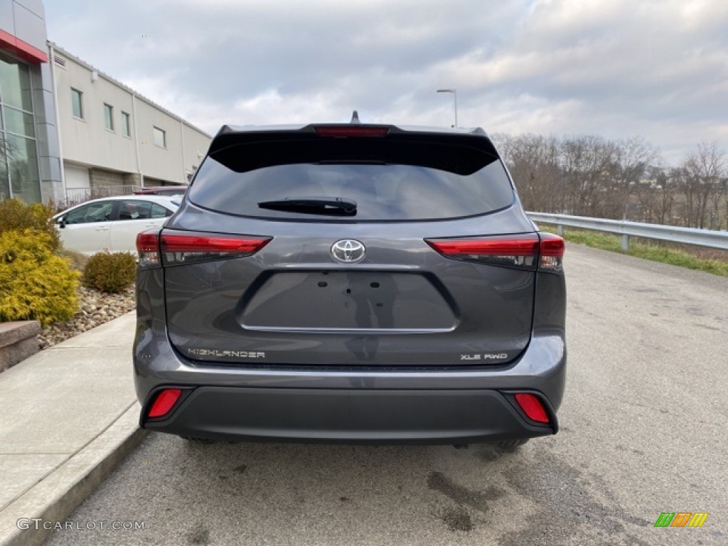 2021 Highlander XLE AWD - Magnetic Gray Metallic / Black photo #15