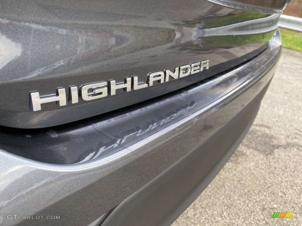 2021 Toyota Highlander XLE AWD Marks and Logos Photos