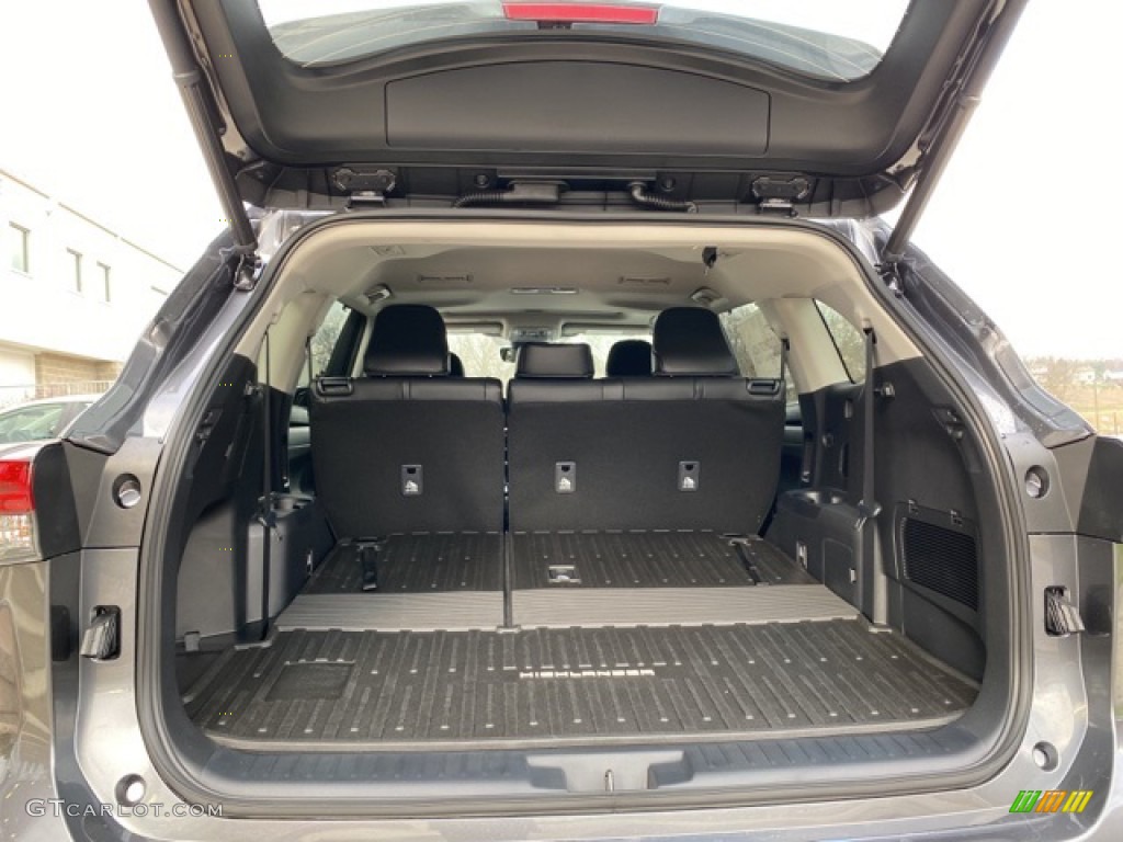 2021 Toyota Highlander XLE AWD Trunk Photo #140456539