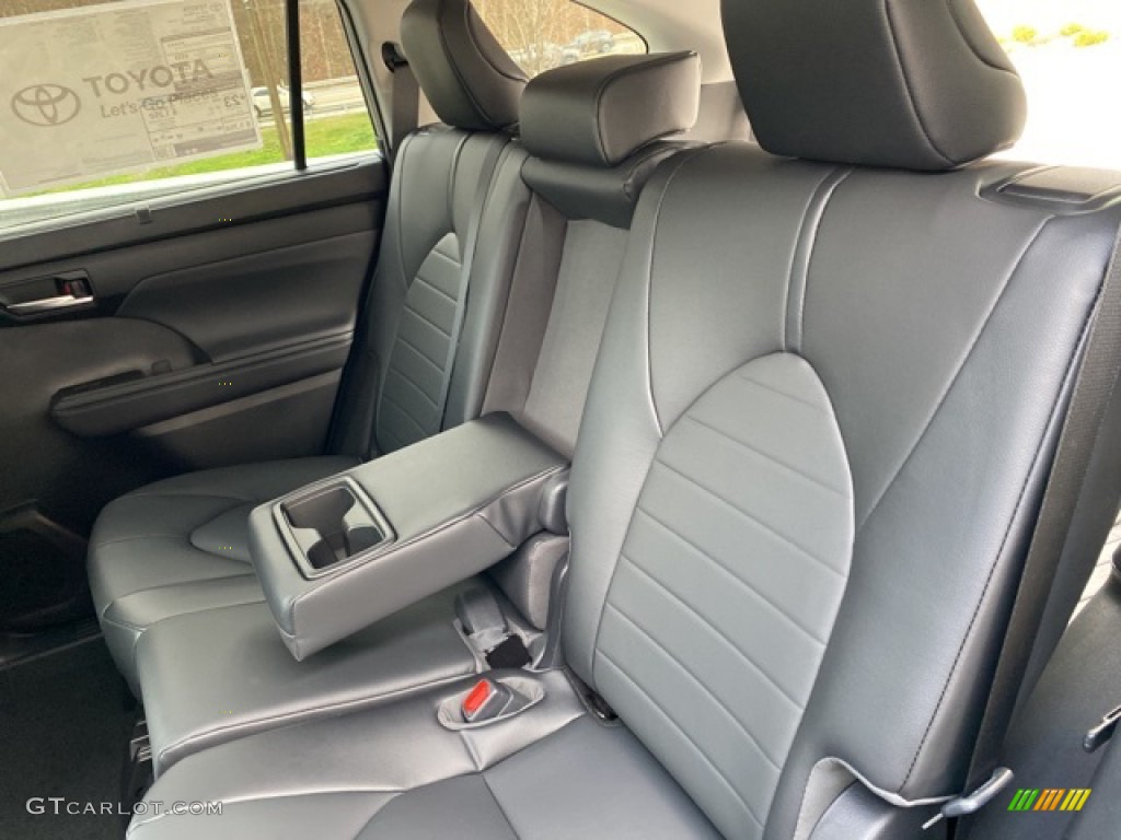 Black Interior 2021 Toyota Highlander XLE AWD Photo #140456572