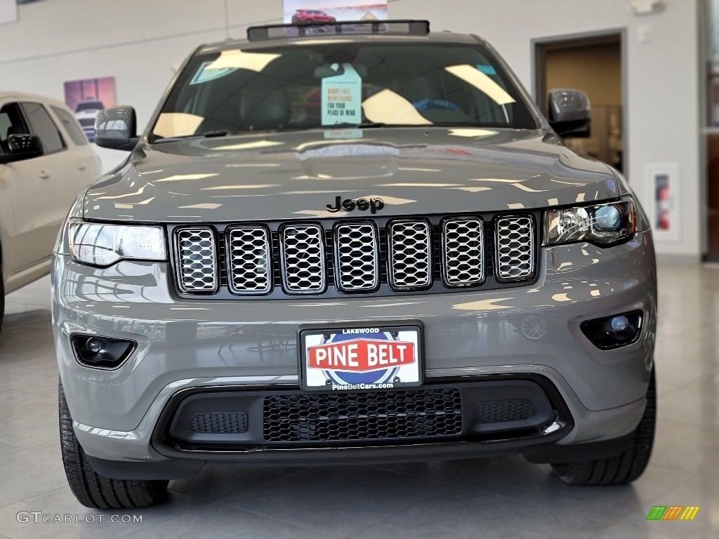 2021 Grand Cherokee Laredo 4x4 - Sting-Gray / Black photo #2