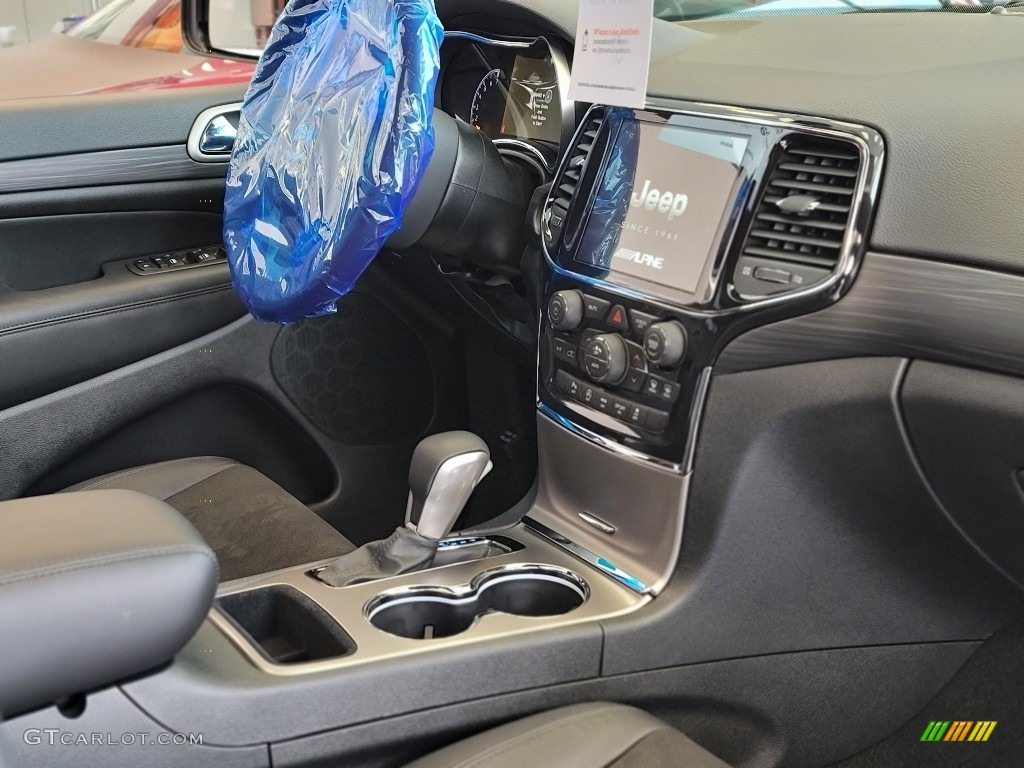 2021 Grand Cherokee Laredo 4x4 - Sting-Gray / Black photo #3