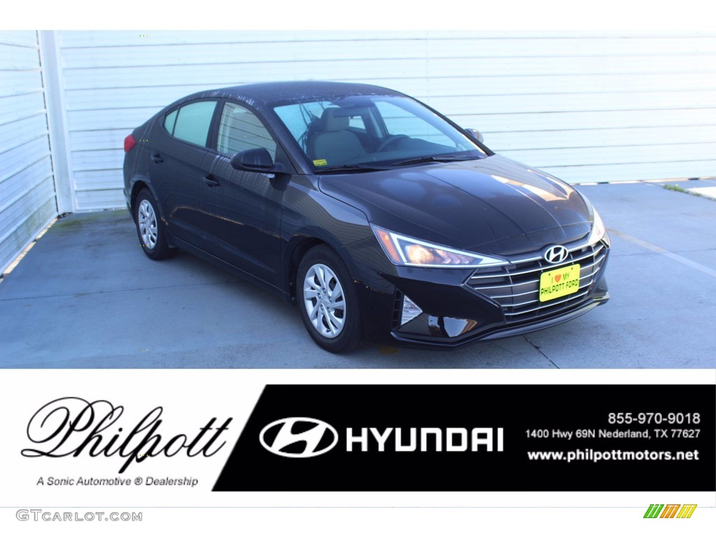 Phantom Black Hyundai Elantra