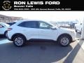 2020 Oxford White Ford Escape SE 4WD  photo #1