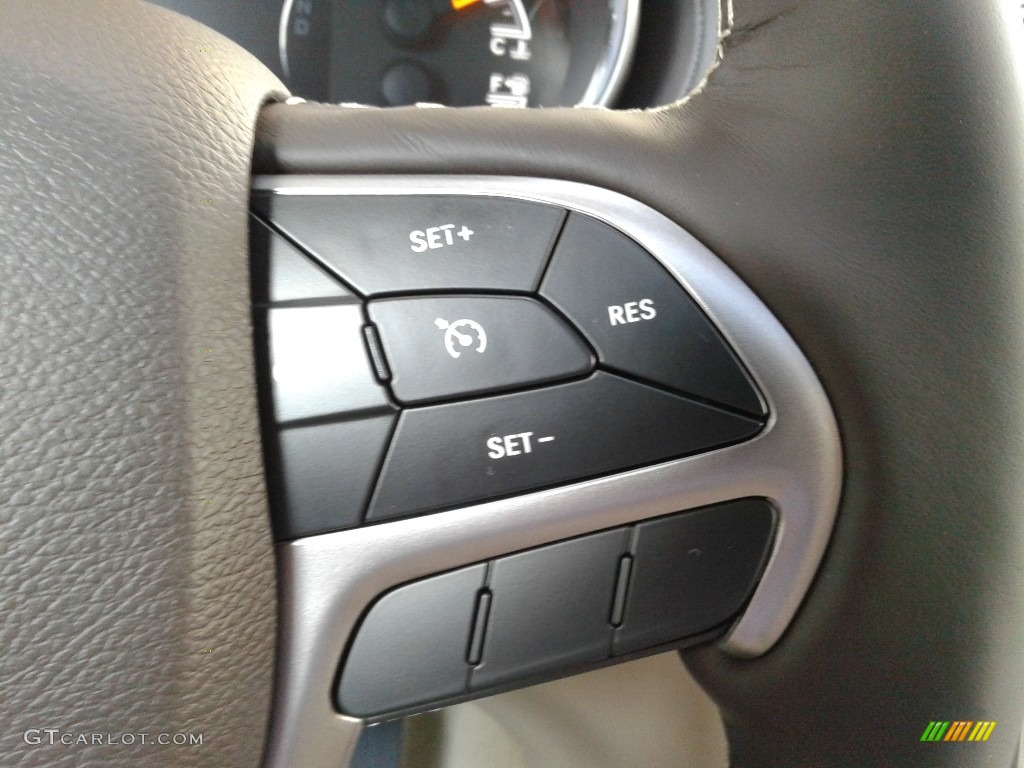 2021 Jeep Grand Cherokee Overland 4x4 Light Frost/Brown Steering Wheel Photo #140469943