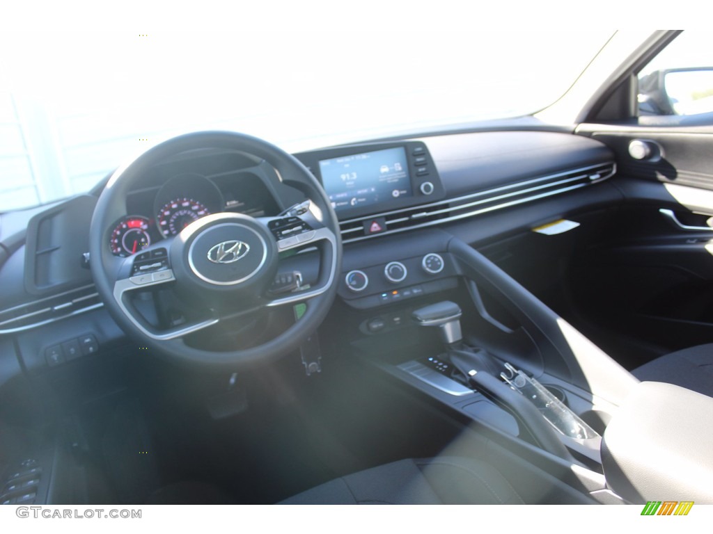 2021 Elantra SE - Phantom Black / Black photo #20