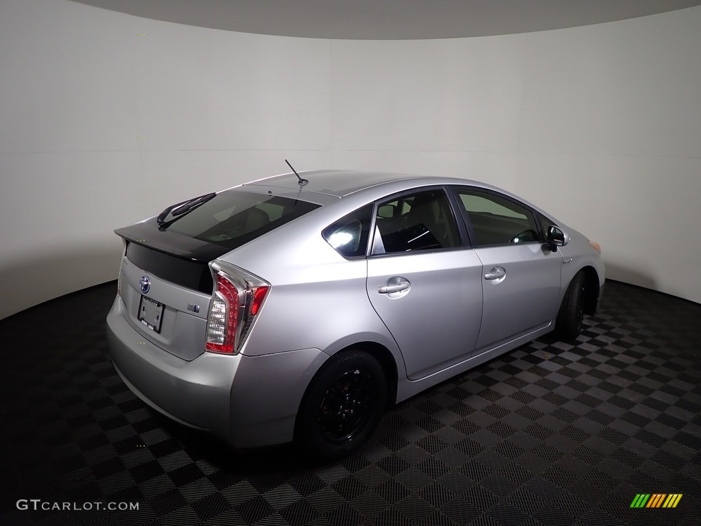 2012 Prius 3rd Gen Two Hybrid - Classic Silver Metallic / Dark Gray photo #16