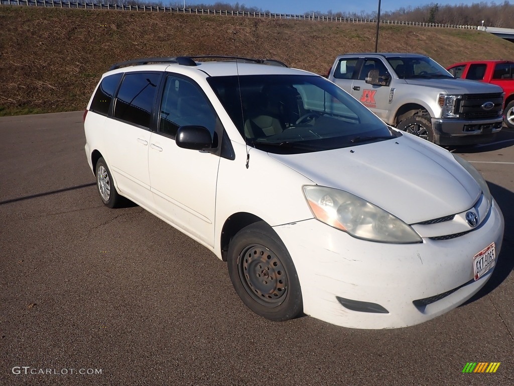2008 Sienna LE - Natural White / Stone photo #2