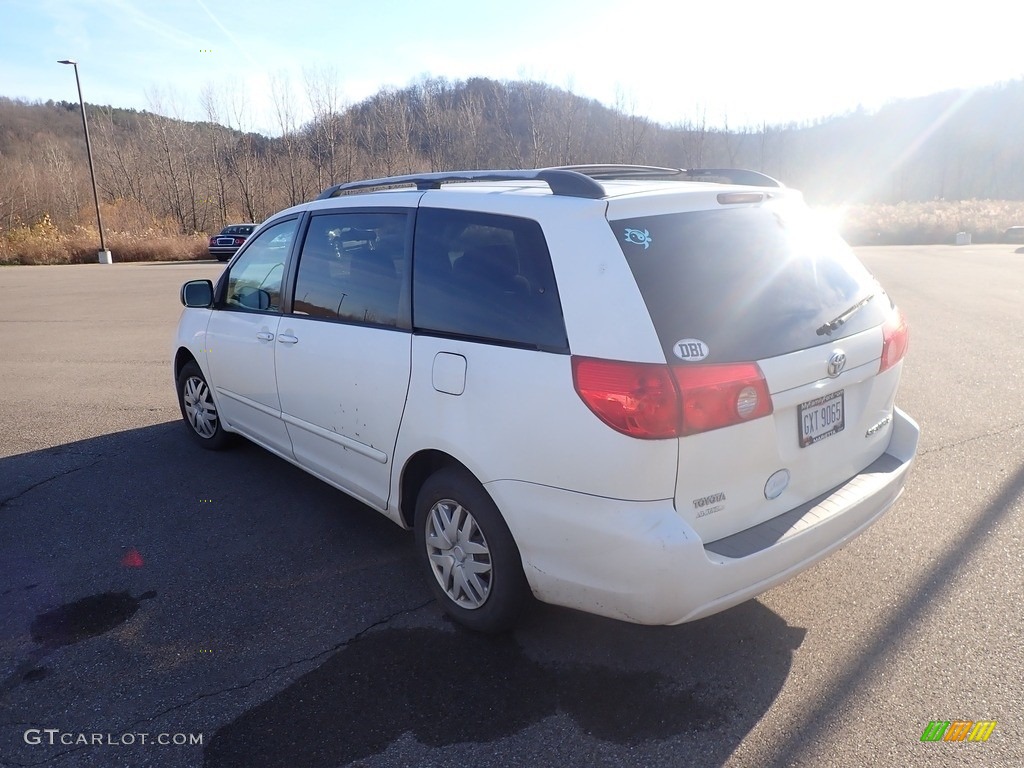2008 Sienna LE - Natural White / Stone photo #7