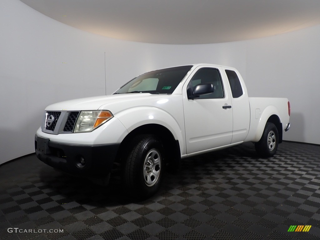 2006 Frontier XE King Cab - Avalanche White / Steel photo #8