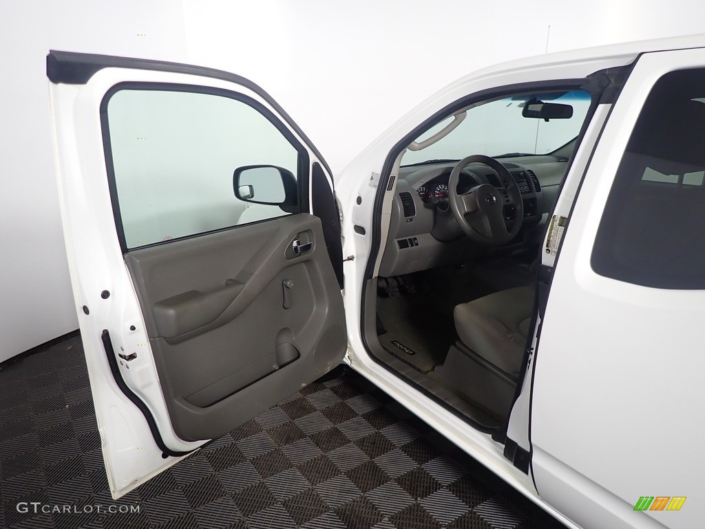 2006 Frontier XE King Cab - Avalanche White / Steel photo #19