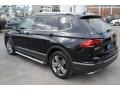 Deep Black Pearl - Tiguan SEL Photo No. 6