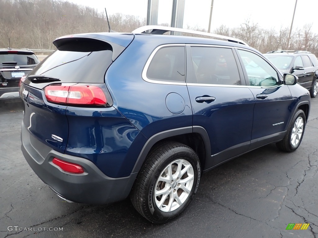2018 Cherokee Latitude Plus 4x4 - Patriot Blue Pearl / Black photo #9