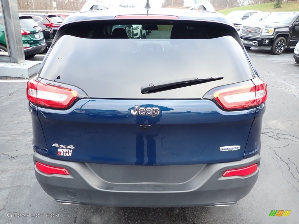 2018 Cherokee Latitude Plus 4x4 - Patriot Blue Pearl / Black photo #10