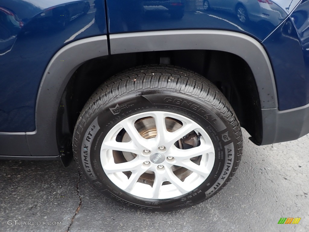 2018 Cherokee Latitude Plus 4x4 - Patriot Blue Pearl / Black photo #14