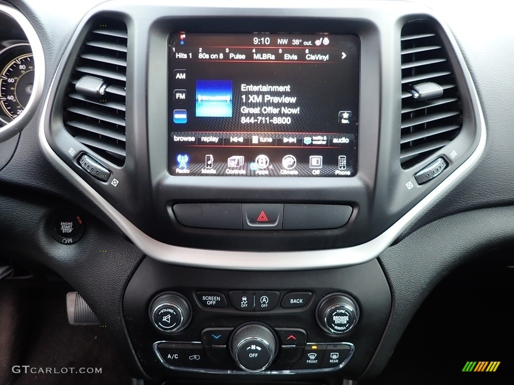 2018 Cherokee Latitude Plus 4x4 - Patriot Blue Pearl / Black photo #22
