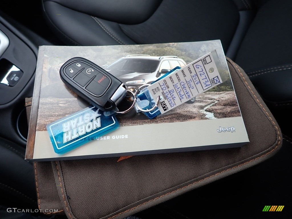 2018 Cherokee Latitude Plus 4x4 - Patriot Blue Pearl / Black photo #29