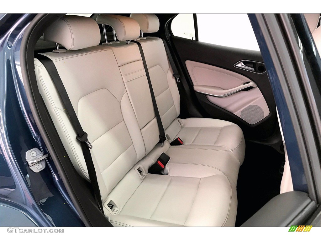 2020 GLA 250 - Denim Blue Metallic / Crystal Gray photo #19