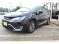 2020 Brilliant Black Crystal Pearl Chrysler Pacifica Touring L Plus  photo #4