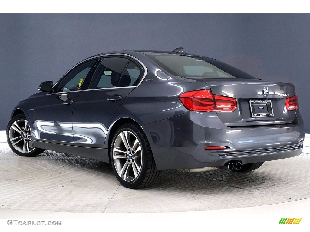 2018 3 Series 330e iPerformance Sedan - Platinum Silver Metallic / Black photo #10