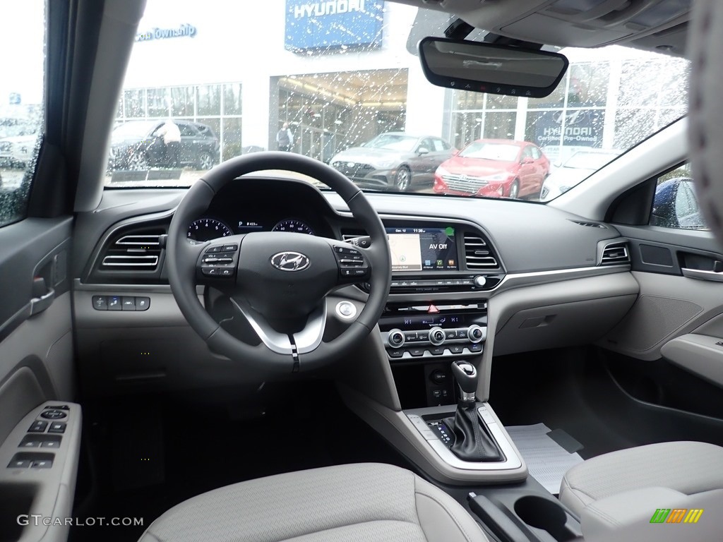 Gray Interior 2020 Hyundai Elantra Limited Photo #140501021
