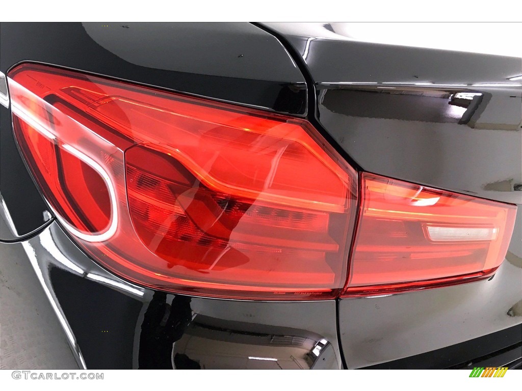 2020 5 Series 530i Sedan - Jet Black / Black photo #27