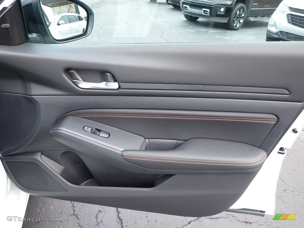 2019 Nissan Altima SR AWD Charcoal Door Panel Photo #140507293