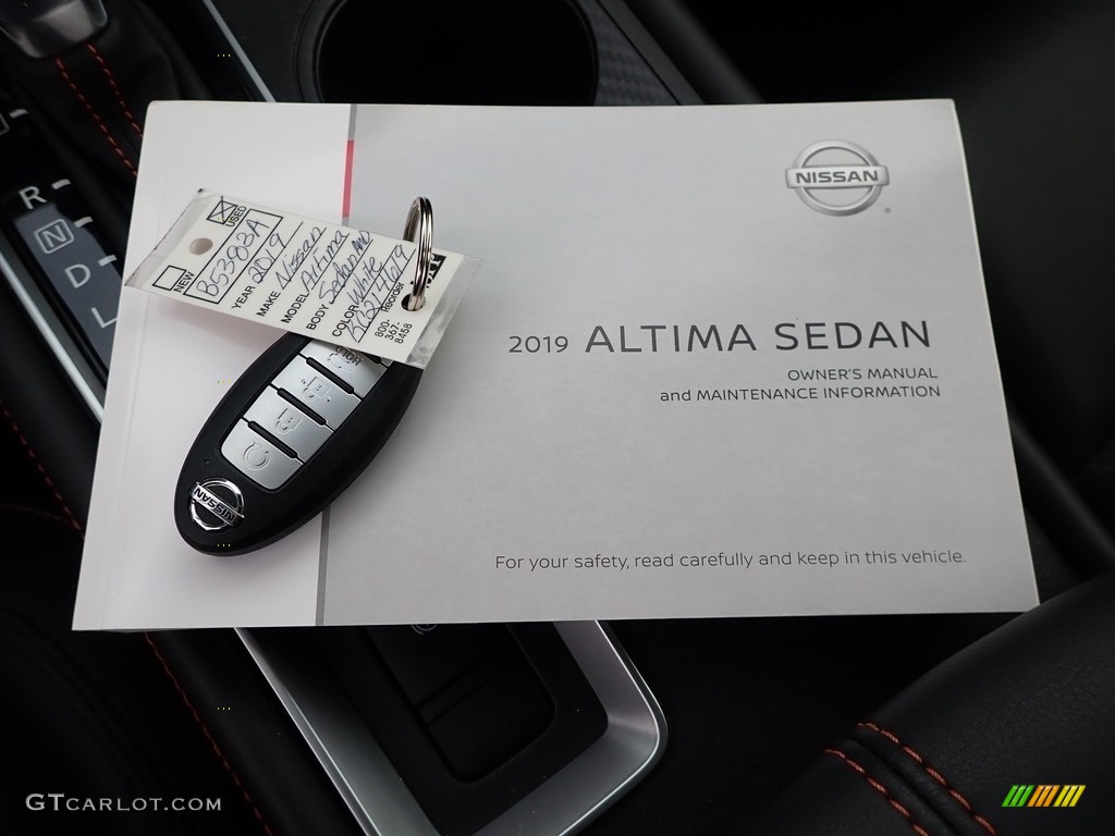 2019 Nissan Altima SR AWD Books/Manuals Photo #140507719