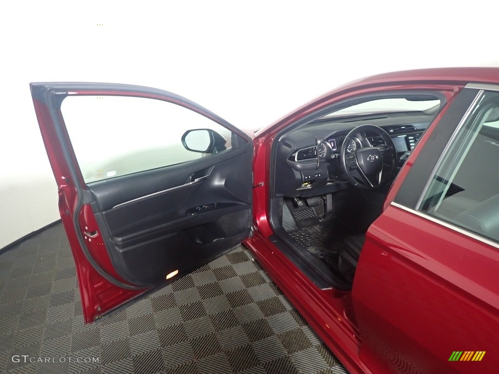 2018 Camry SE - Ruby Flare Pearl / Black photo #19