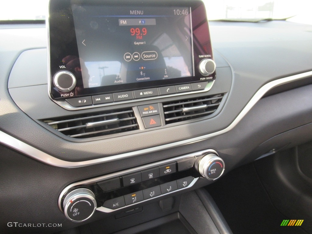 2020 Altima S - Glacier White / Charcoal photo #17