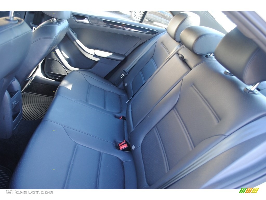 2018 Jetta SE Sport - Pure White / Titan Black photo #11