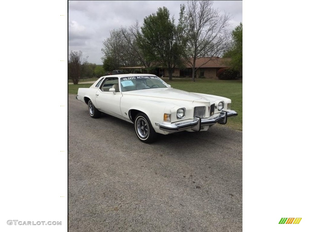 Cameo White 1973 Pontiac Grand Prix Coupe Exterior Photo #140515297