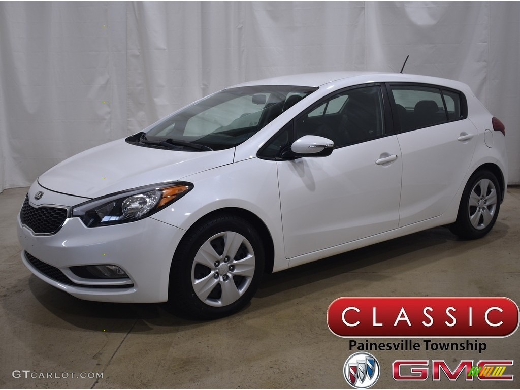 Snow White Pearl Kia Forte5