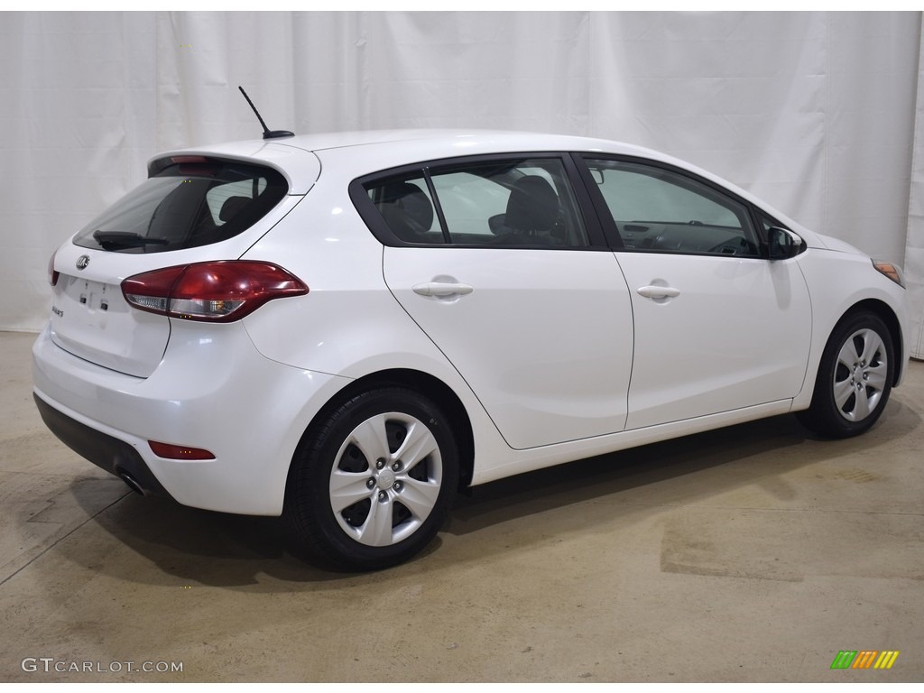 Snow White Pearl 2016 Kia Forte5 LX Exterior Photo #140516162