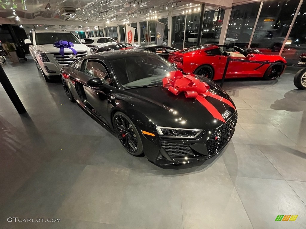 2020 R8 V10 - Mythos Black Metallic / Black photo #12