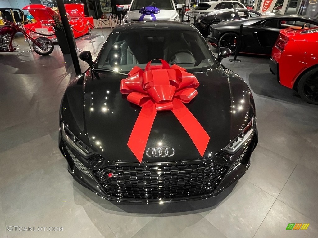 2020 R8 V10 - Mythos Black Metallic / Black photo #26