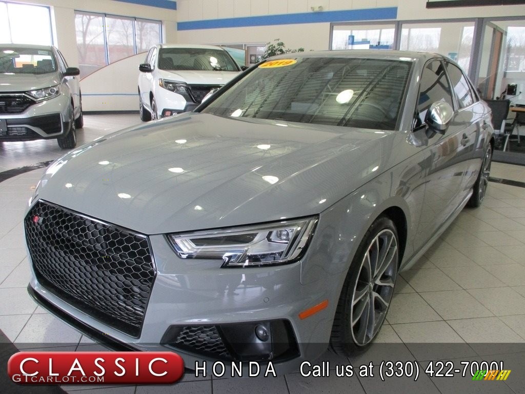2019 S4 Premium Plus quattro - Quantum Gray / Black photo #1