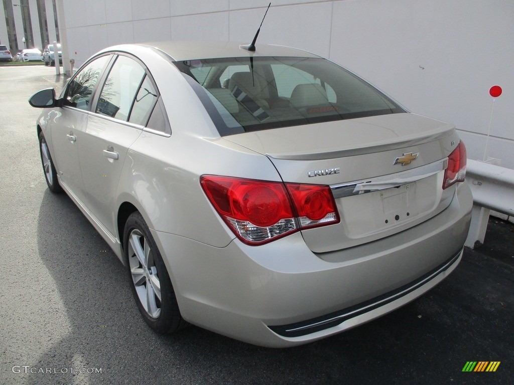 2013 Cruze LT - Champagne Silver Metallic / Cocoa/Light Neutral photo #2