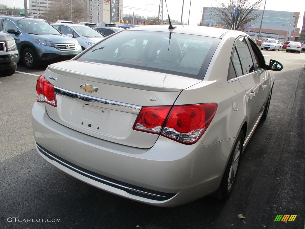 2013 Cruze LT - Champagne Silver Metallic / Cocoa/Light Neutral photo #4
