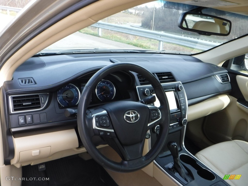 2017 Camry XLE - Creme Brulee Mica / Almond photo #18