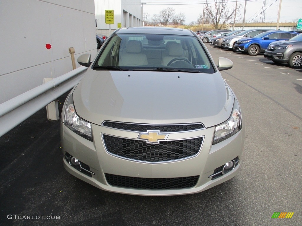2013 Cruze LT - Champagne Silver Metallic / Cocoa/Light Neutral photo #7