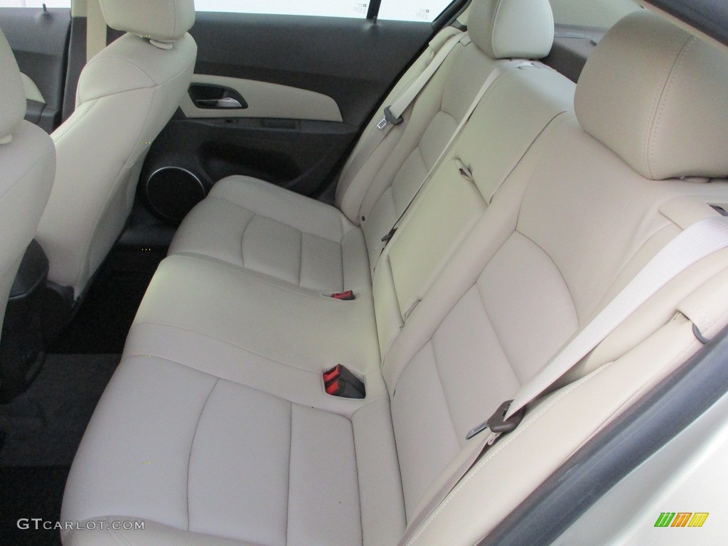 2013 Chevrolet Cruze LT Rear Seat Photo #140522410