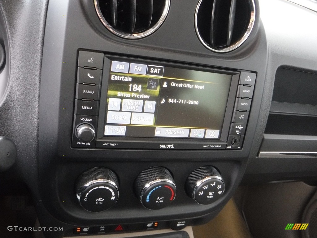 2014 Patriot Latitude 4x4 - Bright White / Dark Slate Gray/Light Pebble photo #3