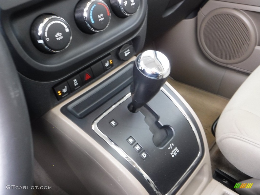 2014 Patriot Latitude 4x4 - Bright White / Dark Slate Gray/Light Pebble photo #22