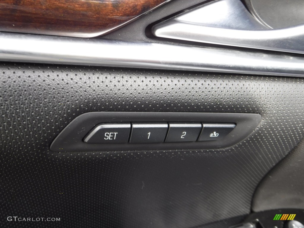 2013 XTS Luxury AWD - Radiant Silver Metallic / Shale/Cocoa photo #20