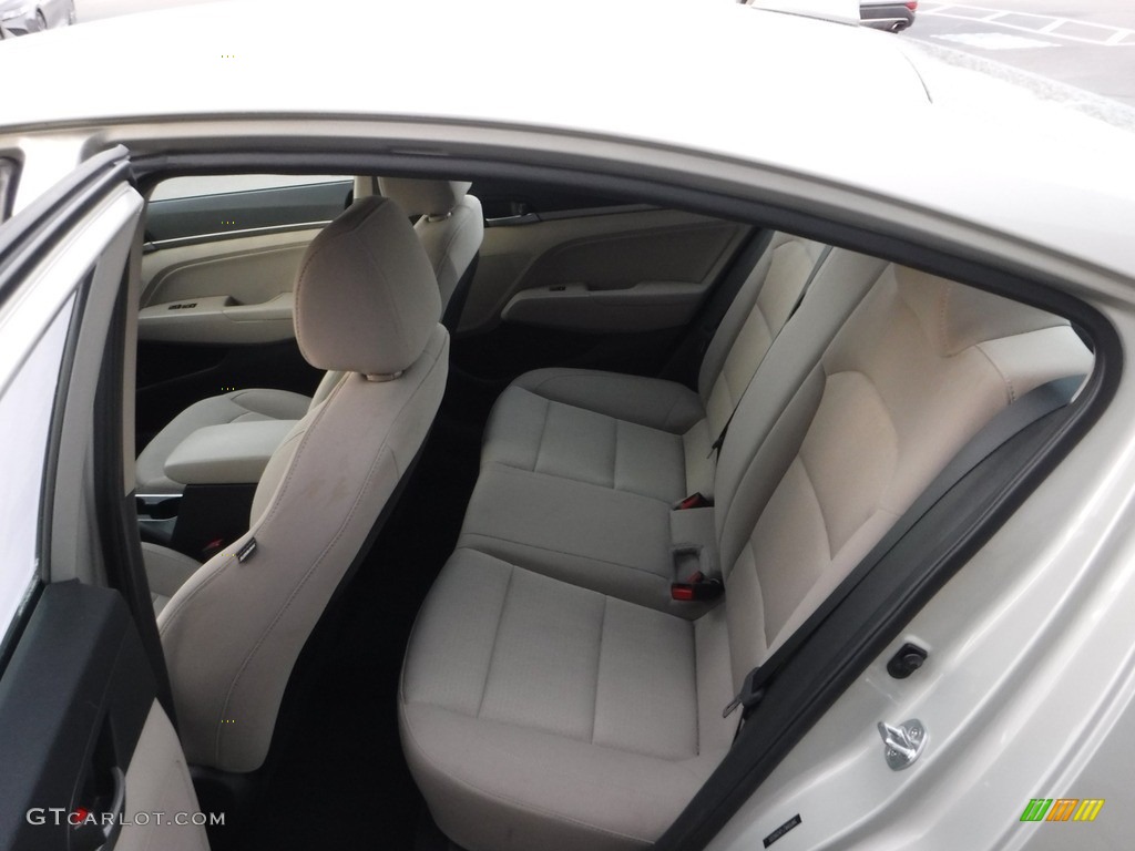 2018 Elantra Value Edition - Mineral Beige / Beige photo #26