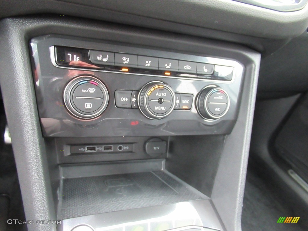 2020 Volkswagen Tiguan SEL Premium R-Line 4MOTION Controls Photo #140531751
