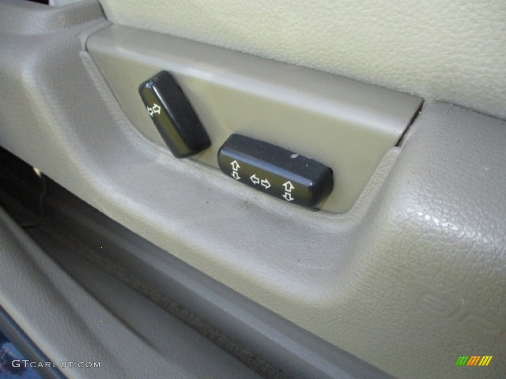 2004 XC90 T6 AWD - Nautic Blue Metallic / Taupe/Light Taupe photo #49